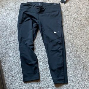 Nike Crop Mesh Leggings 🖤